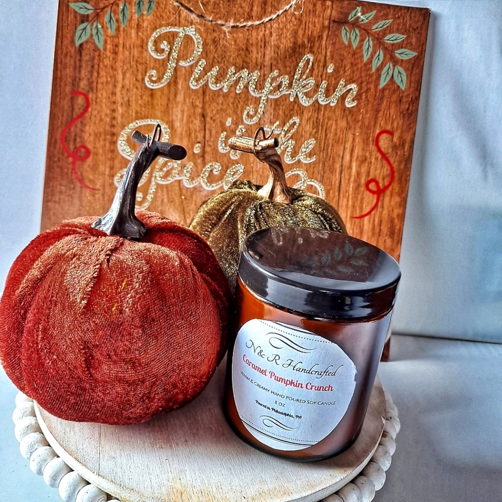 Pumpkin Caramel Crunch 8 oz. Soyblend Candle - Picture 2 of 2